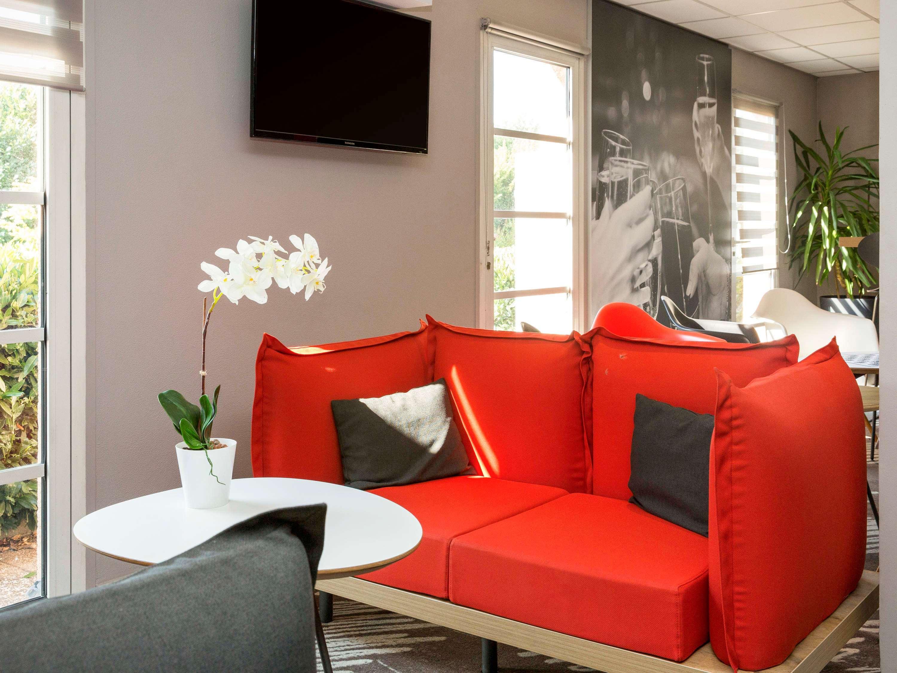 Ibis Budget Sisteron Luaran gambar
